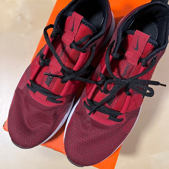 Men’s Size 8 Nike Running Shoes Red - Picture 4 of 6